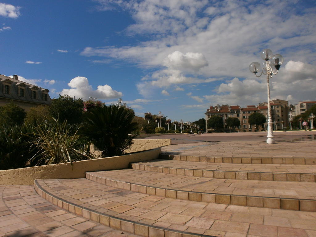 Hotel Bonaparte Toulon Luaran gambar